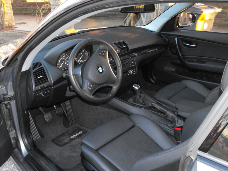 Illustration for article titled 2010 BMW 128i: The Oppositelock Review